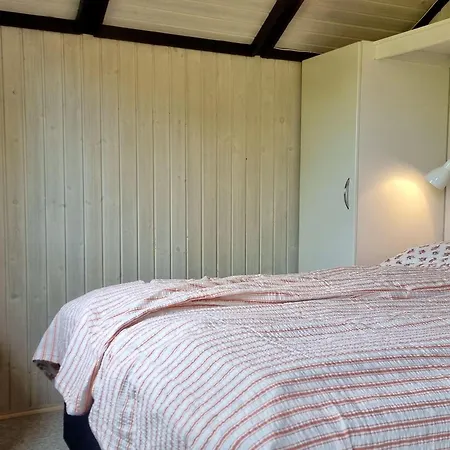 Ferienhaus-mit-kamin-grossem-garten-und-strandnaehe Holiday home *