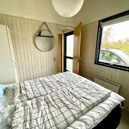 Holiday home Ferienhaus-mit-kamin-grossem-garten-und-strandnaehe Skovmose